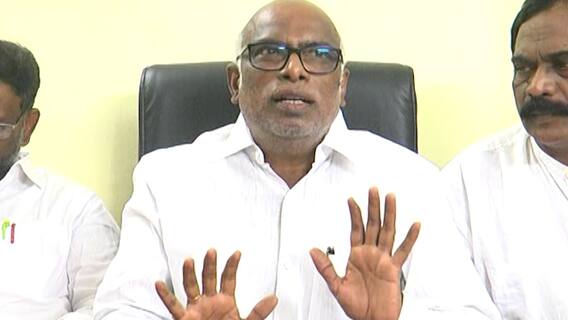 Ex Minister Dokka Manikya Varaprasad : రాజధాని రైతులది గతంలో పాదయాత్ర...ఇప్పుడు రాజకీయయాత్ర | DNN