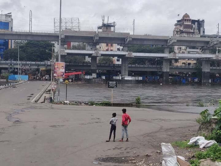 दोन दिवस मुसळधार पावसाचा इशारा देण्यात आला आहे. जर पावसाचं प्रमाण वाढलं तर पुन्हा विसर्ग वाढण्यात येण्याची शक्यता आहे.