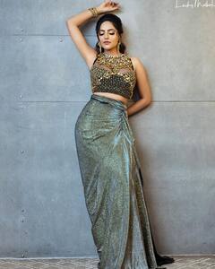 Athulya Ravi : அதுல்யா ரவியின் கலக்கலான ஸ்டில்ஸ்!