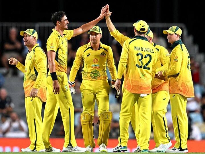 Australia Tour of India Mitchell Starc Mitchell Marsh Marcus Stoinis ruled out due to injury IND vs AUS Squads IND vs AUS: ऑस्ट्रेलिया को झटका, भारत दौरे से बाहर हुए स्टार्क, मार्श और स्टोइनिस; इन खिलाड़ियों को मिला मौका