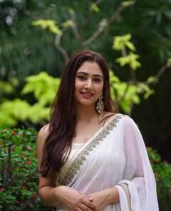 ਦਿਸ਼ਾ ਪਰਮਾਰ ਨੇ ਨੀਲੇ ਰੰਗ ਦੀ ਡਰੈੱਸ 'ਚ ਖੁਦ ਨੂੰ ਕਿਹਾ Cute, ਨਕੁਲ ਮਹਿਤਾ ਨੇ ਕੀਤਾ ਇਹ ਮਜ਼ਾਕੀਆ ਕੁਮੈਂਟ...