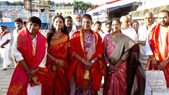 Tirumala| Minister Roja| శ్రీవారి సేవలో మంత్రి రోజా, జబర్దస్త్ యాక్టర్స్ | DNN |ABP desam