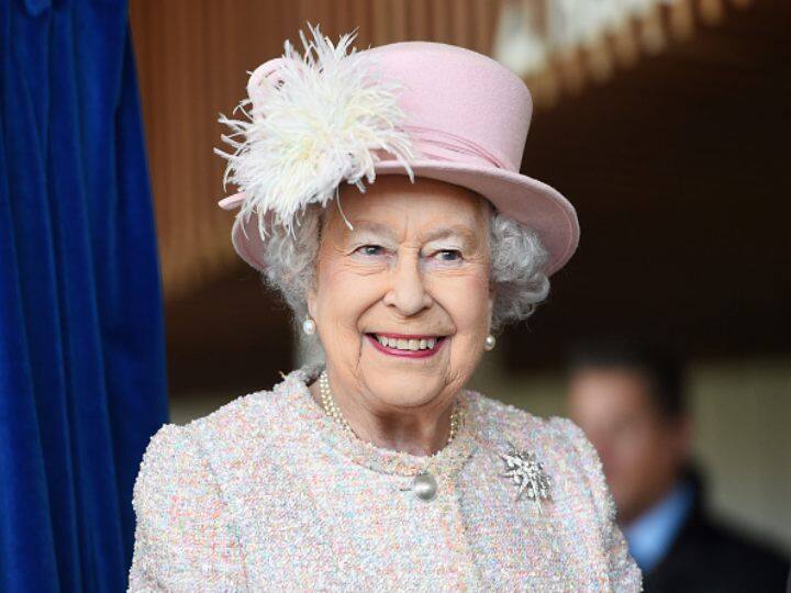 Body of the late Queen Elizabeth II was brought to London, a flood of people came to pay their respects Queen Elizabeth II: ਮਰਹੂਮ ਮਹਾਰਾਣੀ ਐਲਿਜ਼ਾਬੈਥ II ਦੀ ਦੇਹ ਨੂੰ ਲੰਡਨ ਲਿਆਂਦਾ ਗਿਆ, ਸ਼ਰਧਾਂਜਲੀ ਦੇਣ ਲਈ ਆਇਆ ਲੋਕਾਂ ਦਾ ਹੜ੍ਹ