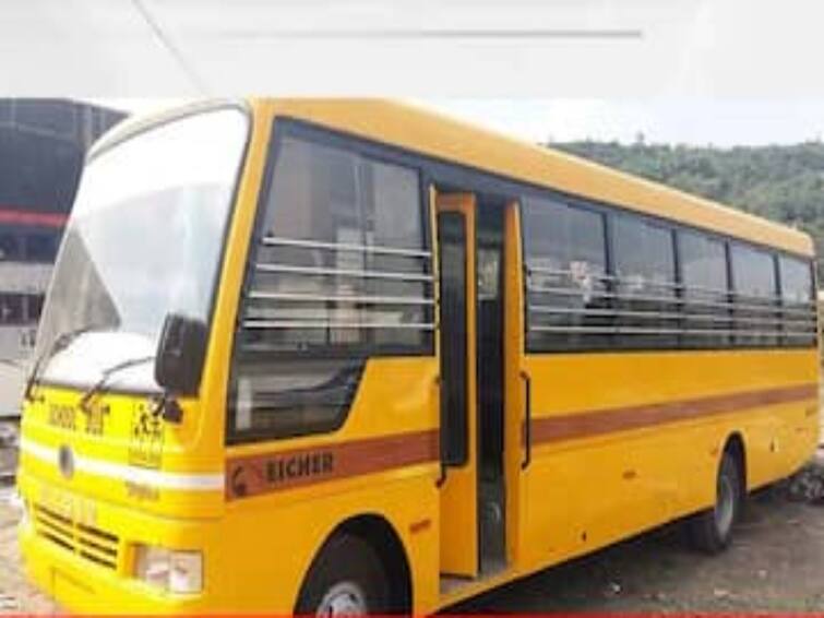 Karnataka: govt school has found a novel way to purchase a school bus Karnataka: பாக்கு மரத்தில் பலே விளைச்சல்... கிடைத்த பணத்தில் பஸ் வாங்கி அசத்திய அரசு பள்ளி..!