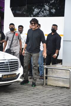 Brahmastra की सफलता के बीच एयरपोर्ट पर कुछ इस अंदाज़ में नजर आए Nagarjuna, लोग बोले- कूल डूड