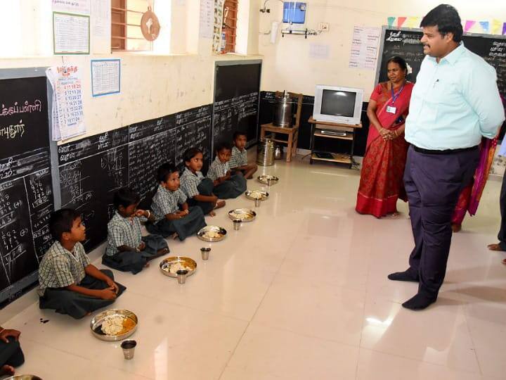 கரூரில் முதலமைச்சரின் காலை உணவு திட்டத்தின் ஒத்திகை நிகழ்வு