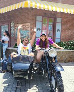 Gruhalakshmi Lahari Photos: సీరియల్ లో అమాయకంగా కనిపించే ' గృహలక్ష్మి' శ్రుతి ఇంత అల్లరి చేస్తుందా!