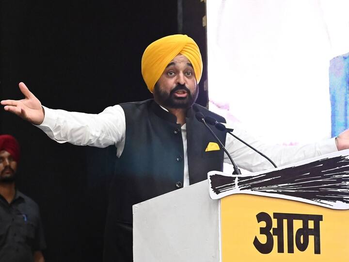 Punjab Police File Case After AAP Accuses BJP Of Bid To Poach Its MLAs Punjab Police File Case After AAP Accuses BJP Of Bid To Poach Its MLAs