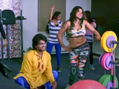 जिम में वर्कआउट करने आई मोनालिसा को देख फिसला चाहने वालों का दिल, वायरल हुआ वीडियो