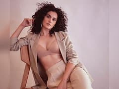 Taapsee Pics: ગ્રીન શિમરી ગાઉન તાપસીએ બતાવ્યુ હૉટ ફિગર, તસવીરો શેર થતાં જ ફેન્સ રહી ગયા દંગ, જુઓ