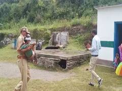 चंपावत के स्कूल में मासूमों पर शौचालय की छत गिरी, एक की मौत, 5 गंभीर रूप से घायल