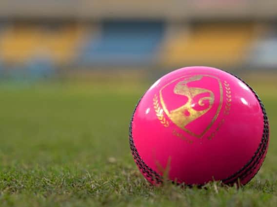 Cricket Tips: हवा में कैसे दोनों तरफ मूव होती है गेंद, जानिए आउट और इन स्विंग करने का तरीका Cricket Tips: हवा में कैसे दोनों तरफ मूव होती है गेंद, जानिए आउट और इन स्विंग करने का तरीका