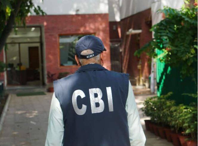 SSC Scam  : Cbi Conduct Raid in delhi and kolkata in 10 places Software ferm office SSC ਘੁਟਾਲੇ ਮਾਮਲੇ 'ਚ CBI ਦੀ ਵੱਡੀ ਕਾਰਵਾਈ, ਦਿੱਲੀ ਅਤੇ ਕੋਲਕਾਤਾ 'ਚ 10 ਥਾਵਾਂ 'ਤੇ ਛਾਪੇਮਾਰੀ