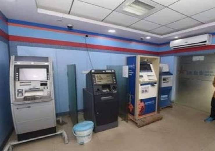 Why AC is installed in ATM reason and fact कभी सोचा है आपने! क्यों लगा होता है ATM में AC? जानिए इसका कारण