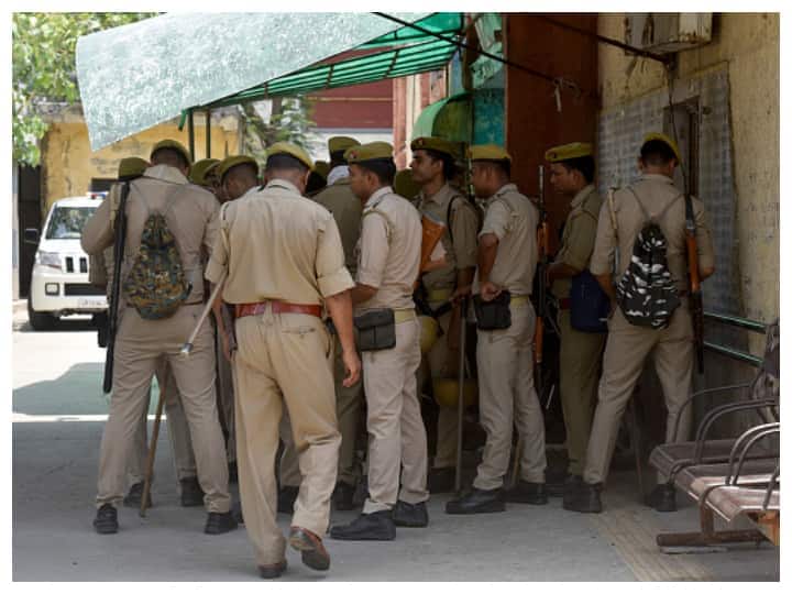 Lakhimpur Kheri 2 Minor Girls Sisters Found Hanging From Tree UP Lakhimpur : झाडाला लटकलेले आढळले दोन अल्पवयीन बहिणींचे मृतदेह, संशयास्पद मृत्यूने परिसरात खळबळ