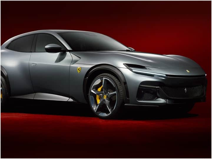 Ferrari Purosangue Unveiled: लग्ज़री कार निर्माता कंपनी फेरारी (Ferrari) ने अपनी पहली चार दरवाजों वाली 4-सीटर फोर-डोर कार को अनवील कर दिया है. यह एक पॉवरफुल लक्जरी स्पोर्ट्स कार है.