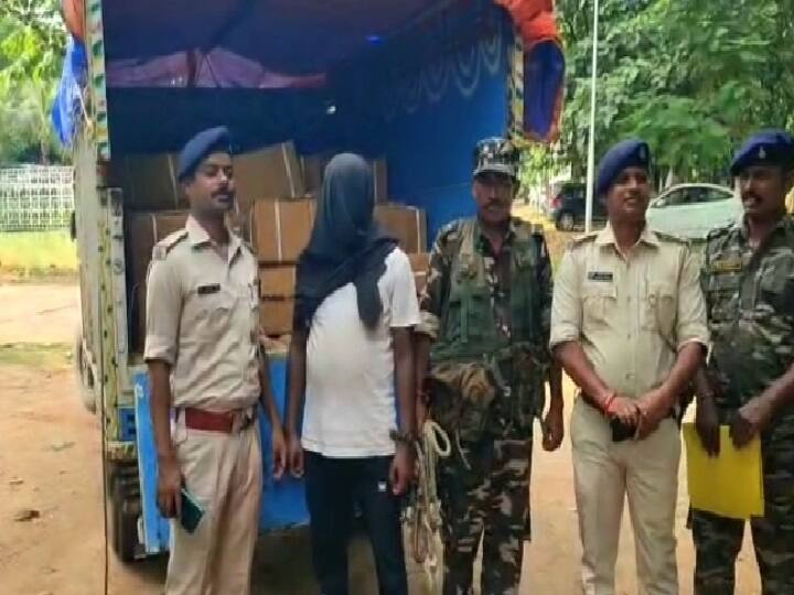 Jharkhand Latehar Police reacoverd illegal drugs worth lakhs of rupees during checking ann Jharkhand: लातेहार में पुलिस को मिली बड़ी कामयाबी, चेकिंग के दौरान लाखों रुपए की अवैध नशीली दवा जब्त