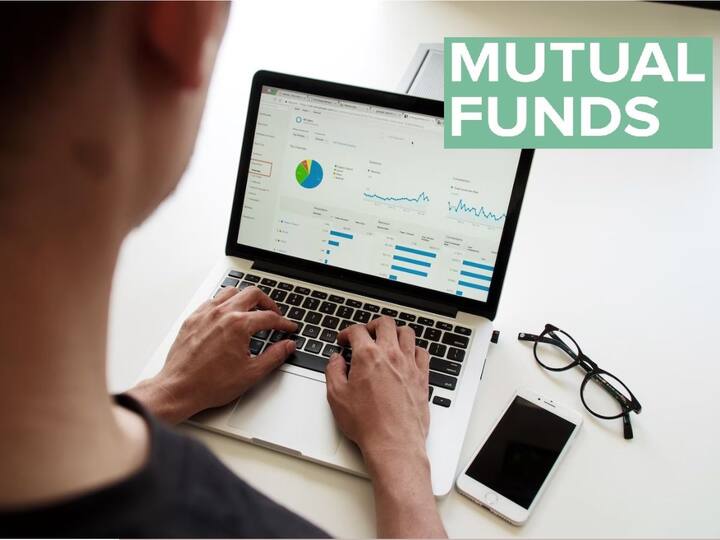 Mutual Funds August 2022 Stocks 9 Top Mutual Funds Bought Sold Exited In August, Check More Details Mutual Funds August 2022: ఆగస్టులో మ్యూచువల్‌ ఫండ్స్‌ కొన్న, వదిలించుకున్న స్టాక్స్‌ ఇవి