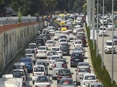 दिल्ली में रियर सीट बेल्ट पहनना हुआ अनिवार्य, नियम तोड़ने पर लगेगा इतना जुर्माना