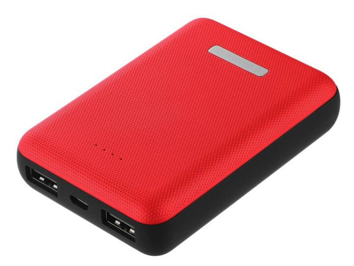 यदि आप ट्रैवल करने जा रहे हैं और आपका यह सफर एक-दो दिन का होने वाला है तो आप अपने साथ एक 10000mAh क्षमता का पावर बैंक जरूर ले जाएं. आप इसके ज़रिए अपने स्मार्टफोन को तकरीबन 2 बार फुल चार्ज कर सकते हैं. ऐसे में, बैटरी एकदम से डिस्चार्ज होने पर यह आपके बड़े काम आ सकता है.