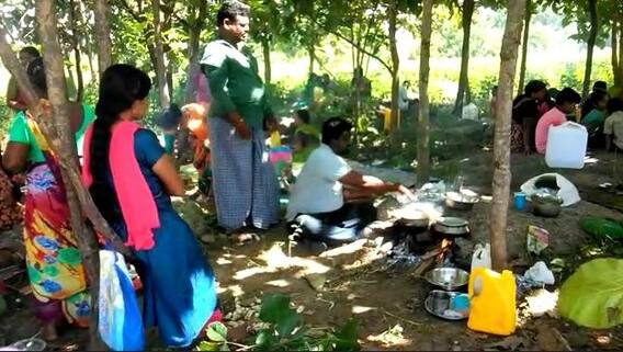 Karimnagar | కరీంనగర్ జిల్లాలో కీడు సోకిందని ఊరిని విడిచిపెట్టిన గ్రామస్తులు | DNN | ABP Desam