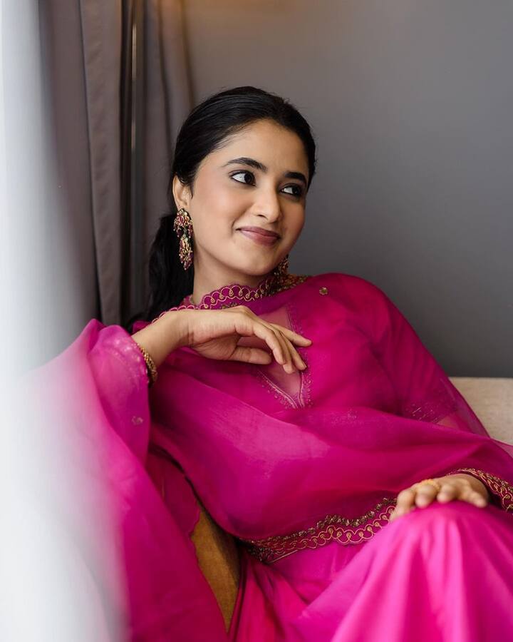 அன்பே என் பே நீதானே