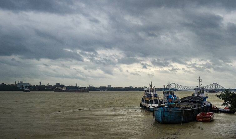 Weather Update: Light to moderate rain in south bengal and Heavy rain forecast in north bengal Weather Update: হালকা থেকে মাঝারি বৃষ্টির সম্ভাবনা দক্ষিণবঙ্গে, ভারী বৃষ্টির পূর্বাভাস উত্তরবঙ্গে