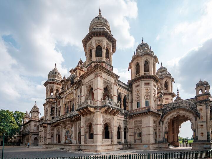 खुलने और बंद होने का समय: सुबह 9:30 से शाम 5:00 बजे, (दोपहर के भोजन का समय दोपहर 1 बजे से दोपहर 1.30 बजे तक, दोपहर के भोजन के समय न जाएं), सोमवार को ये महल बंद रहता है. Photo Credit- Gujarat Tourism