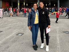 Photos: इंग्लैंड के खिलाफ सीरीज शुरू होने से पहले स्मृति मंधाना पहुंची थी मैनचेस्टर यूनाइटेड, रोनाल्डो की टीम को ऐसे किया था चियर्स