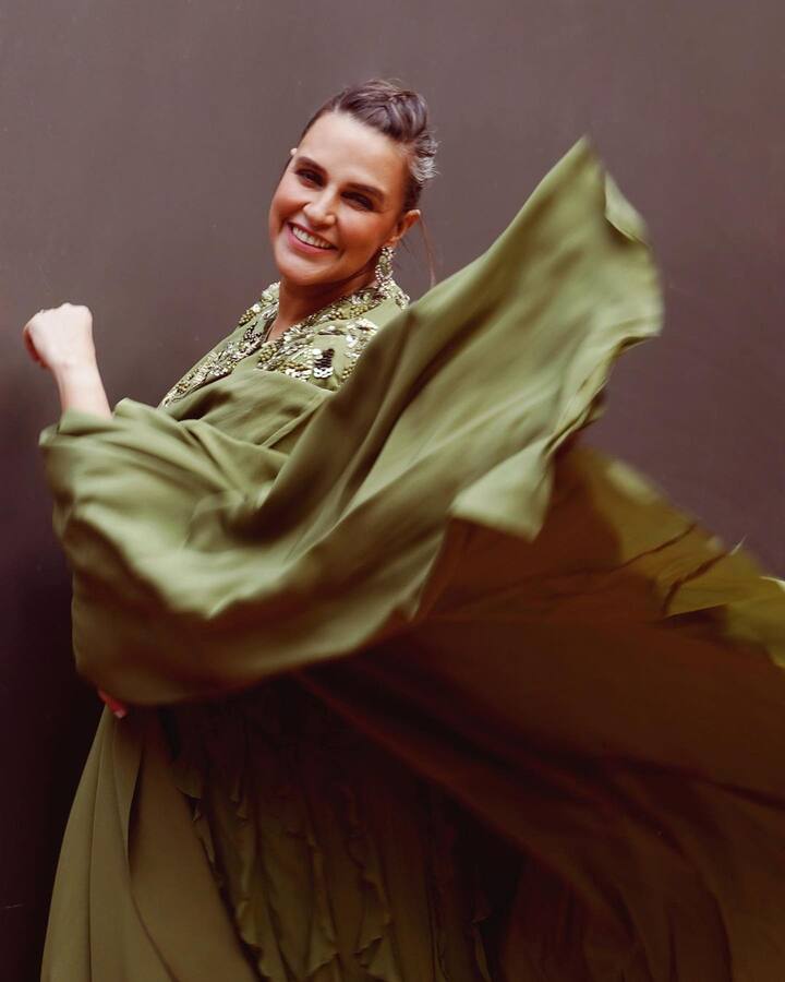 नेहा ही माजी 'मिस इंडिया' आहे. 2002 मध्ये नेहानं 'मिस इंडिया' ही स्पर्धा जिंकली होती. नेहा तिच्या वक्तव्यांमुळे नेहमी चर्चेत असते.(फोटो सौजन्य:nehadhupia/इंस्टाग्राम)