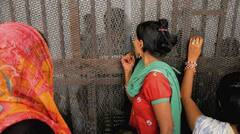 ਜਾਦੂ ਕੀ ਜੱਫੀ: ਹੁਣ ਪੰਜਾਬ ਦੀਆਂ ਜੇਲ੍ਹਾਂ 'ਚ ਕੈਦੀਆਂ ਨੂੰ ਮਿਲੇਗੀ 2 ਘੰਟੇ ਦੀ ਵਿਆਹੁਤਾ ਮੁਲਾਕਾਤ, ਬਿਨ੍ਹਾਂ ਜਾਲੀ-ਸ਼ੀਸ਼ੇ ਕਰ ਸਕਣਗੇ ਪਰਿਵਾਰ ਨਾਲ ਮੁਲਾਕਾਤ