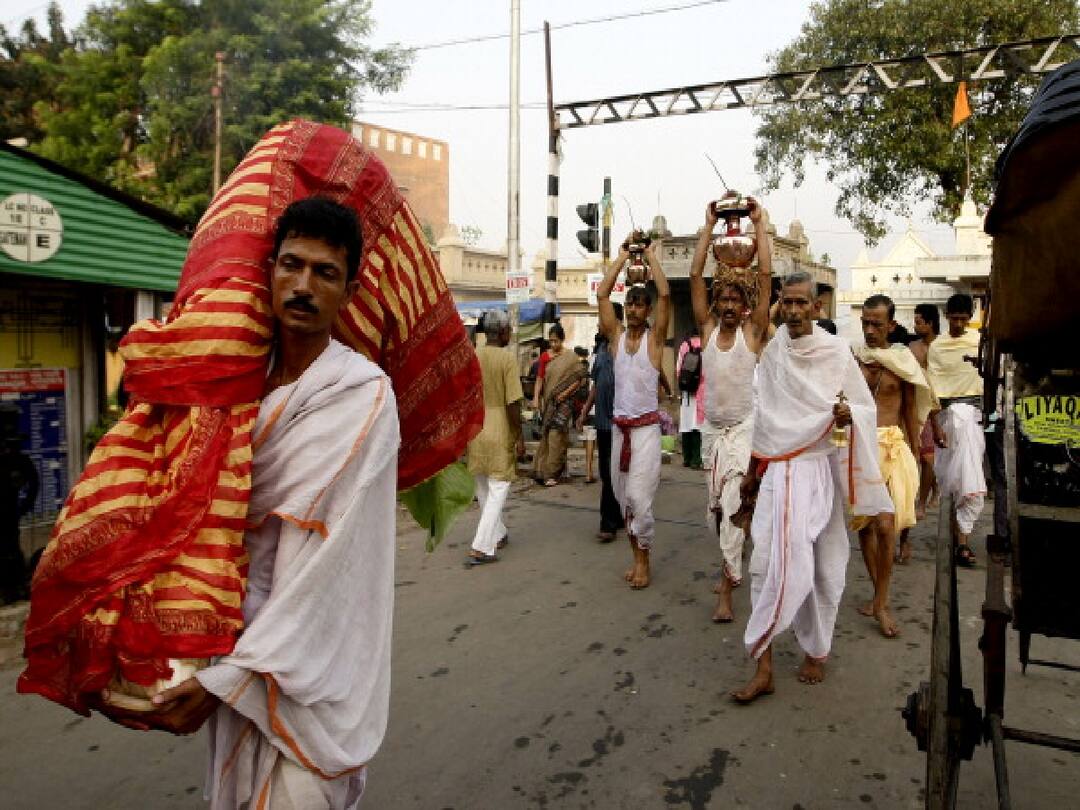 Durga Puja Celebrations 2022: Ritualistic And Cultural Significance Of Navapatrika- All You Need To Know Durga Puja Celebrations 2022: Ritualistic And Cultural Significance Of Navapatrika- All You Need To Know Durga Puja Celebrations 2022: Ritualistic And Cultural Significance Of Navapatrika- All You Need To Know