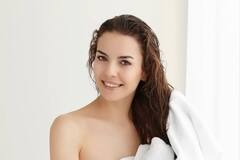 Hair Care: खुजली और डैंड्रफ चुटकियों में दूर, बालों में ऐसे लगाएं दही