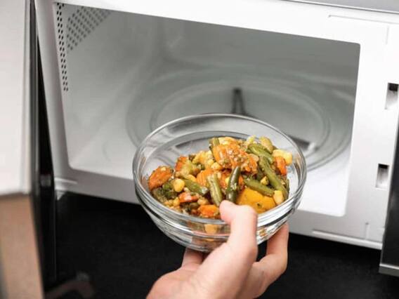 Microwave Side Effects :  ਜੇਕਰ ਮਾਂ ਨੇ ਖਾਧਾ ਮਾਈਕ੍ਰੋਵੇਵ 'ਚ ਬਣਿਆ ਖਾਣਾ, ਤਾਂ ਬੱਚੇ 'ਚ ਹੋ ਸਕਦੇ ਨੇ ਜਮਾਂਦਰੂ ਵਿਕਾਰ