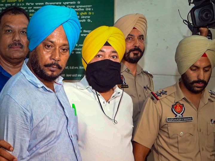 Daler Mehndi Arrested, Gets 2-Year Jail Term | All About The 2003 Human  Trafficking Case