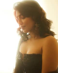 Aishwarya Lekshmi: பேபி நீயும் ஸ்வீட்டு நானும் கொஞ்சம் க்யூட்டு... ஐஸ்வர்யா லட்சுமியின் க்யூட் க்ளிக்ஸ்!