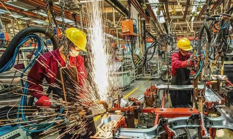 Manufacturing Purchasing Managers Index showed slightly slower pace than in May came at 57.8 in June Manufacturing PMI: देश में विनिर्माण की रफ्तार तेज, मैन्यूफैक्चरिंग पीएमआई मई के मुकाबले हल्की गिरकर 57.8 रही