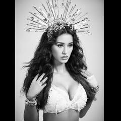 Disha Patani Pics: आदिवासी लुक के साथ सिर पर ताज सजाए दिखीं दिशा पटानी, पहली बार देखा होगा एक्ट्रेस का ऐसा रूप!
