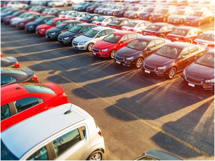 Car Buying Tips Take some documents with yourself when you you going to buy a new car Car Buying Tips: नई गाड़ी खरीदने से पहले करें ये काम, वर्ना बाद में हो जाएगी परेशानी