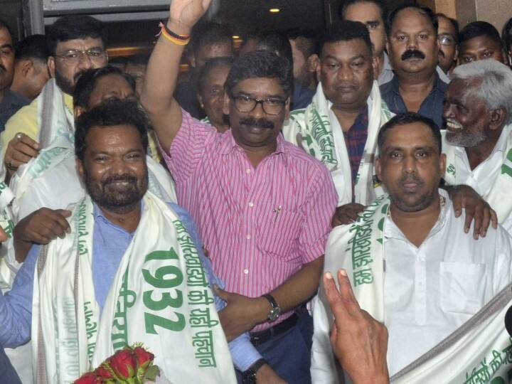 Jharkhand Cabinet Approves Draft Bill For Domicile With 1932 As Cut-Off Year: Report Jharkhand Cabinet Approves Draft Bill For Domicile With 1932 As Cut-Off Year: Report