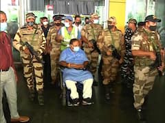 Partha Chatterjee : 'আরে দাঁড়ান...পড়ে যাব', আদালত থেকে বেরিয়ে কেন চেঁচিয়ে উঠলেন পার্থ