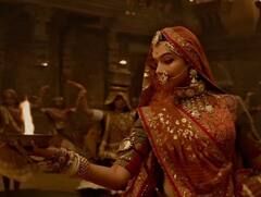 Navratri 2022 : यंदाच्या नवरात्रीला द्या बॉलिवूडच्या गाण्यांचा तडका; पाहा गाण्यांची लिस्ट