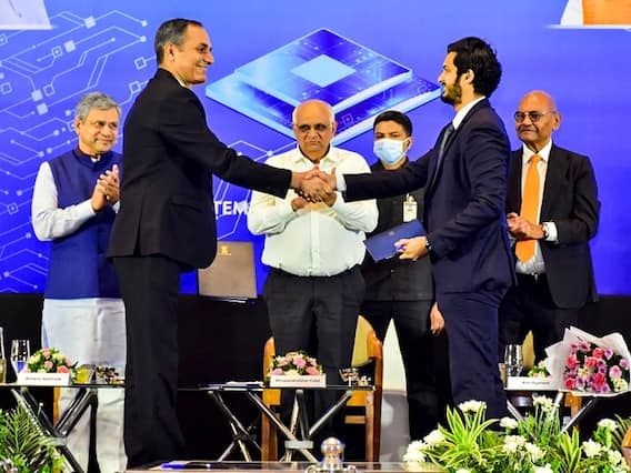 सेमीकंडक्टर चिप की फैक्ट्री को लेकर आमने-सामने महाराष्ट्र और गुजरात, जानें- क्या है इसका इस्तेमाल