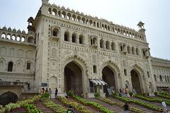 Lucknow Bada Imambara Photos: बेहद खूबसूरत है लखनऊ का बड़ा इमामबाड़ा, खूबसूरती देख आप भी रह जाएंगे हैरान