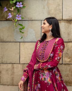 Kalyani Priyadarshan : அம்சமா அழகா ஒரு பொண்ண பாத்தேன்...அழகி கல்யாணியின் அசத்தலான க்ளிக்ஸ்..!