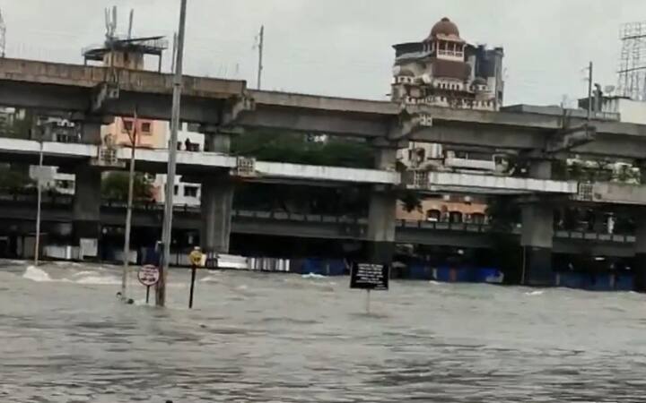 त्यामुळे जिह्यातील धरणं हाऊसफुल्ल झाले आहे. त्यामुळे मुळा मुठा नदीत पाणी मोठ्या प्रमाणात विसर्ग सुरु आहे.