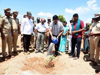 karur: sapling work in agricultural lands under green tamilnadu scheme TNN கரூரில் வனத்துறை சார்பில் விவசாய நிலங்களில் மரக்கன்று நடவு செய்யும் தொடக்க விழா