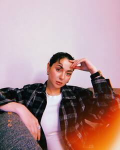 बेहद कूल और कॉन्फीडेंट नजर आई हमजा की हाला, क्या आपने पहचाना?