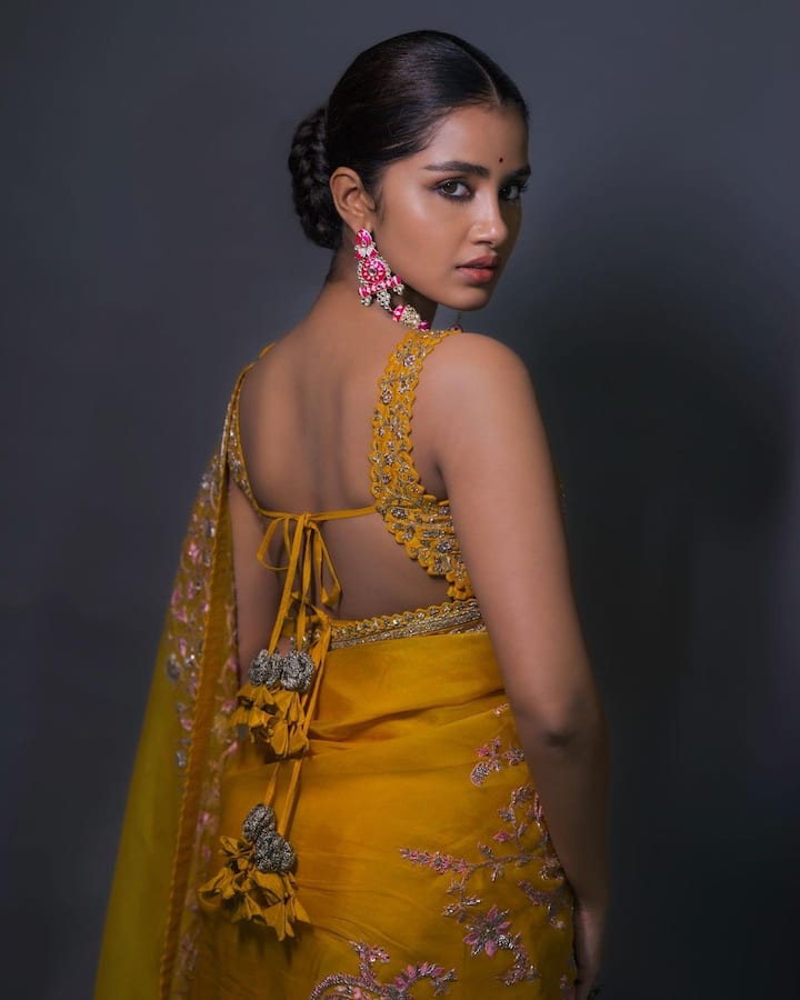நனையத் தெரியாதா மலர் குடையே...