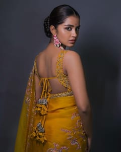 Anupama Parameswaran: ముద్దబంతి పువ్వులా మెరిసిపోతున్న అనుపమా పరమేశ్వరన్